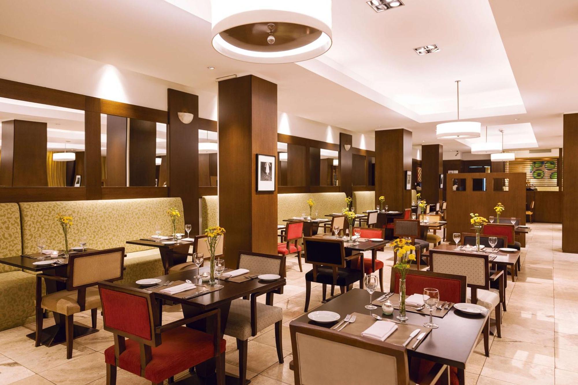 Nh City Buenos Aires Exterior photo The restaurant