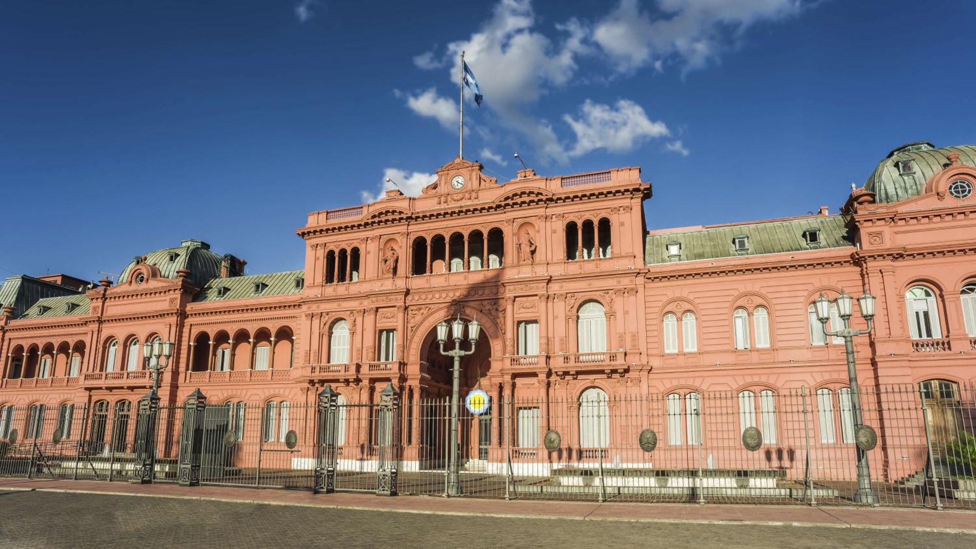 Nh City Buenos Aires Exterior photo Casa Rosada, the seat of the Executive Power.
