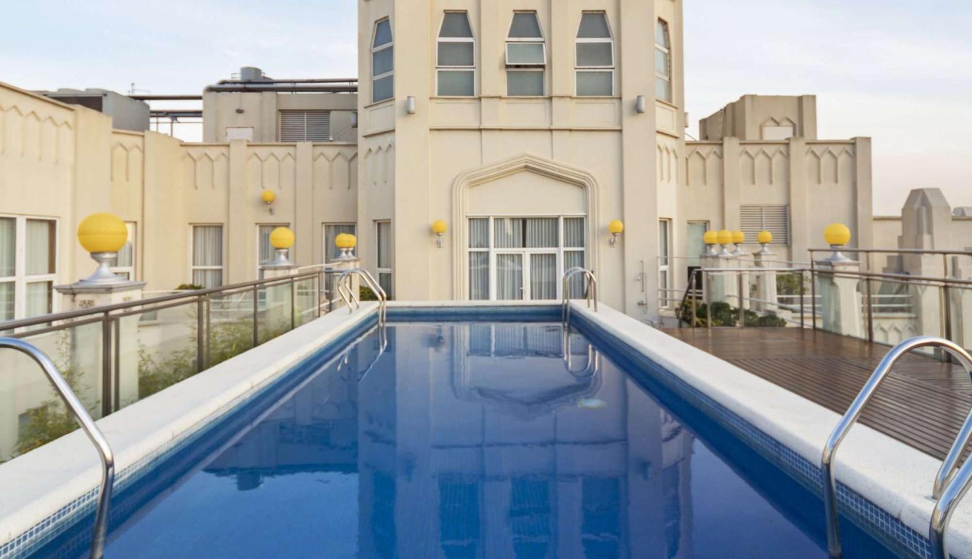 Nh City Buenos Aires Exterior photo Rooftop pool